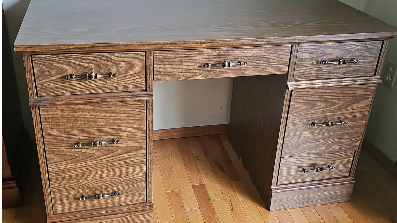 DeFehr Traditions Desk, Oak Finish, Made in Canada