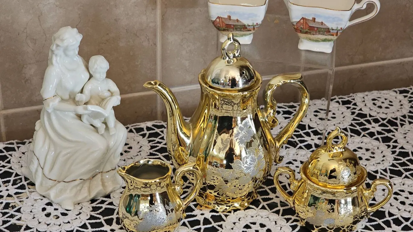 Yamatoro Japan Gold Porcelain Tea Set and Etched Glassware Collection