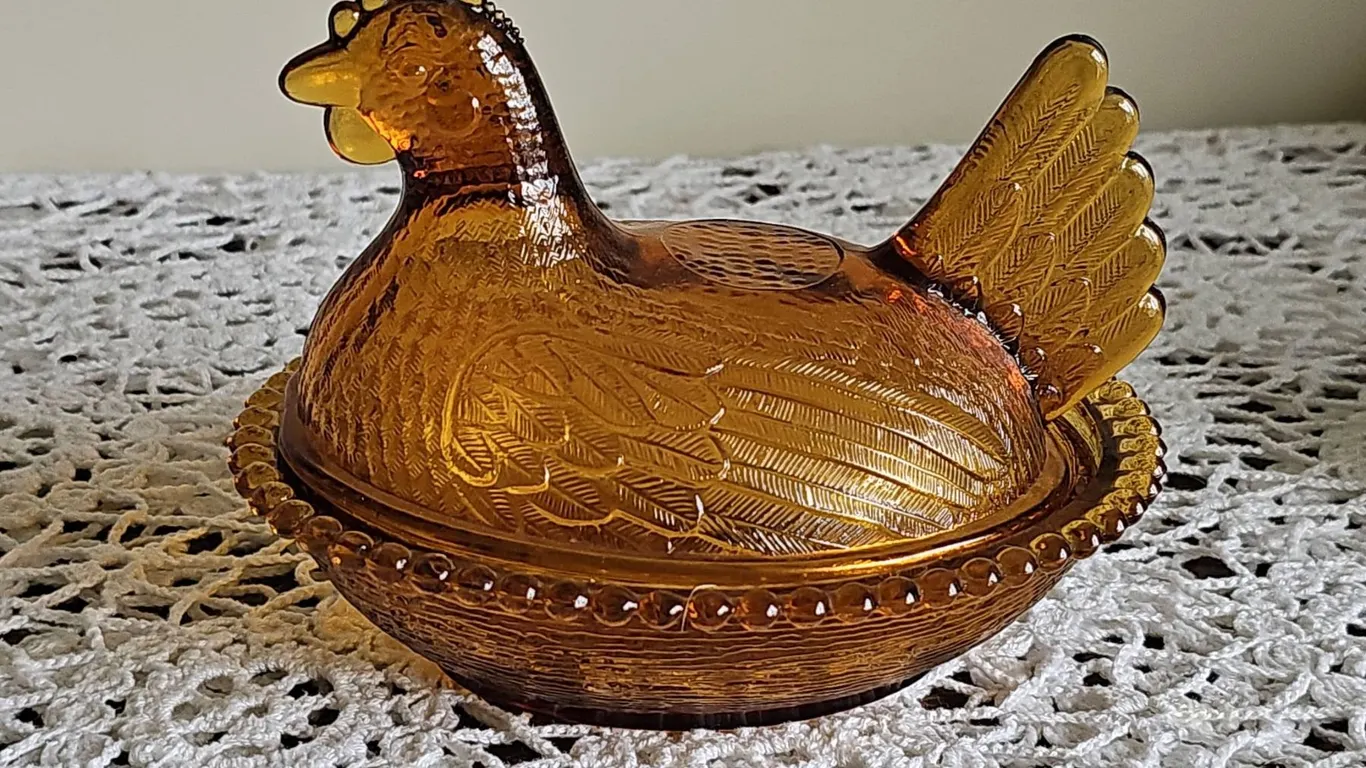 Amber Glass Hen on Nest Covered Dish