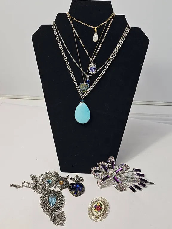Costume Jewellery Necklaces and Brooches