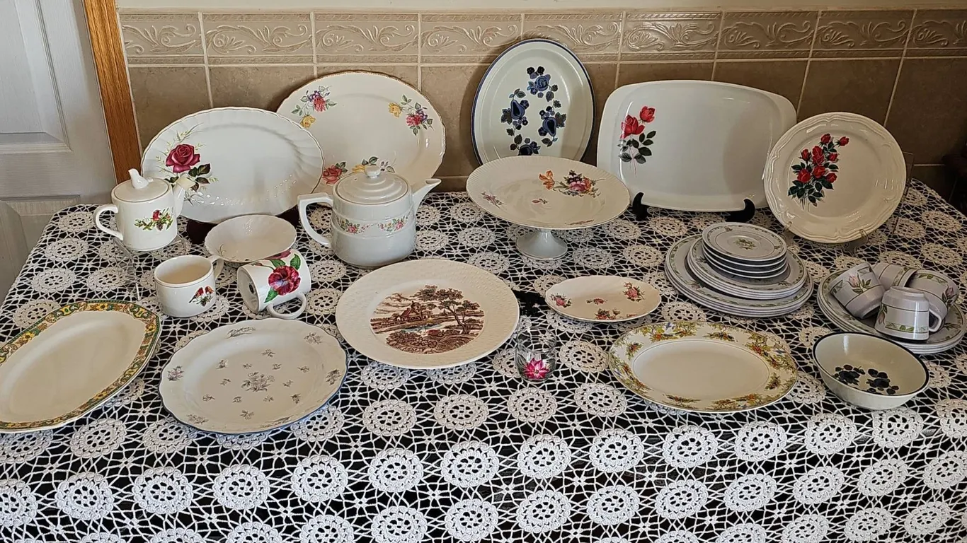 Decorative and Floral Pattern China Plates and Teapots