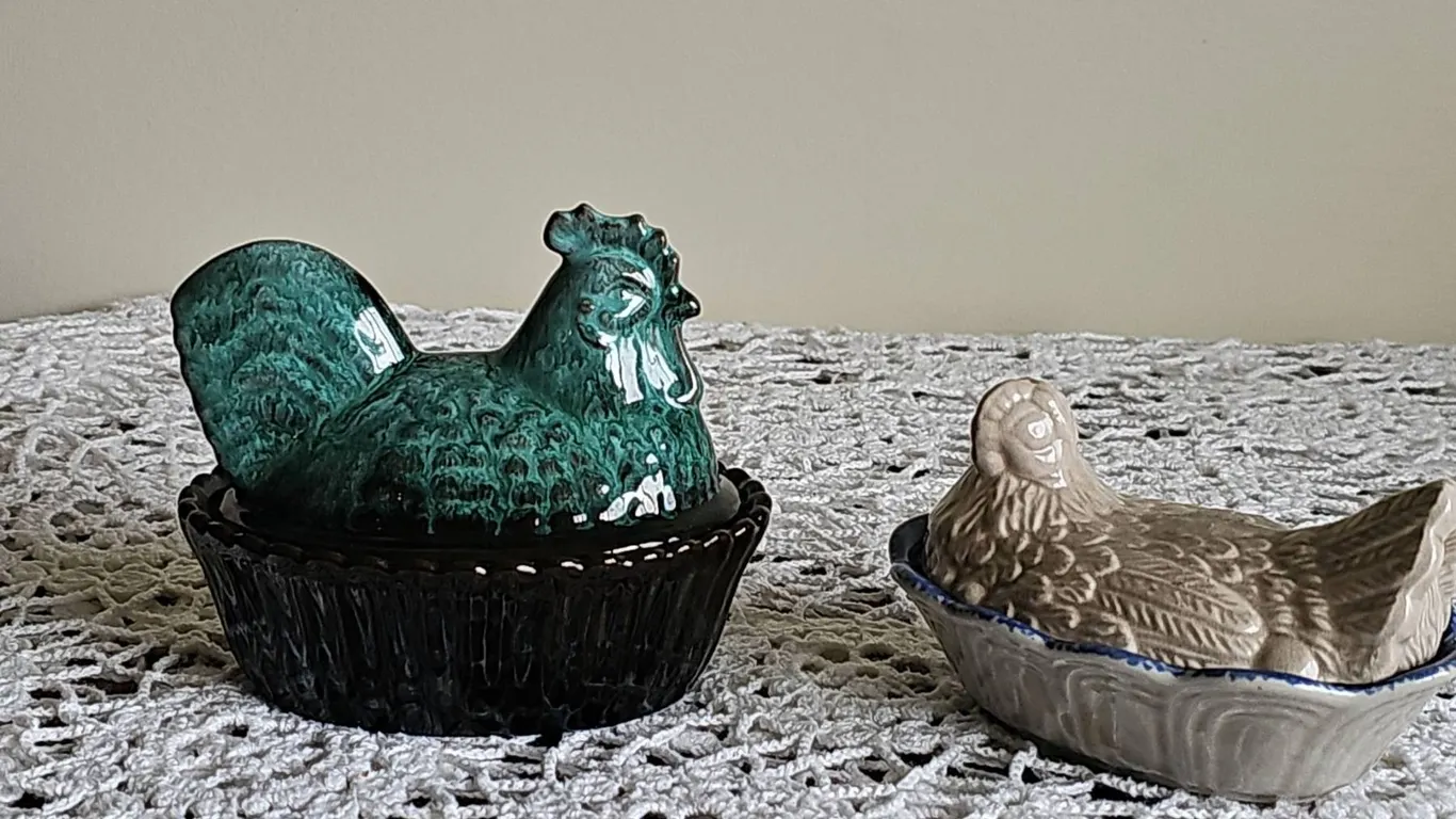 Ceramic Hen on Nest Covered Dishes