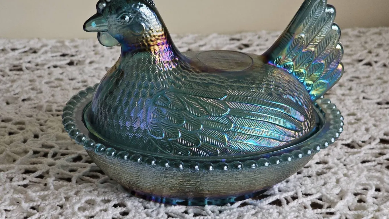 Indiana Glass Blue Carnival Hen on Nest Covered Dish