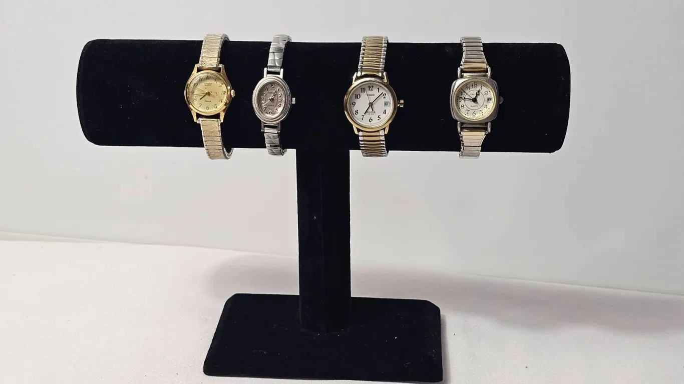 Ladies' Wristwatches – Timex, Artex, Lorus, Lucerne (4 Pieces)