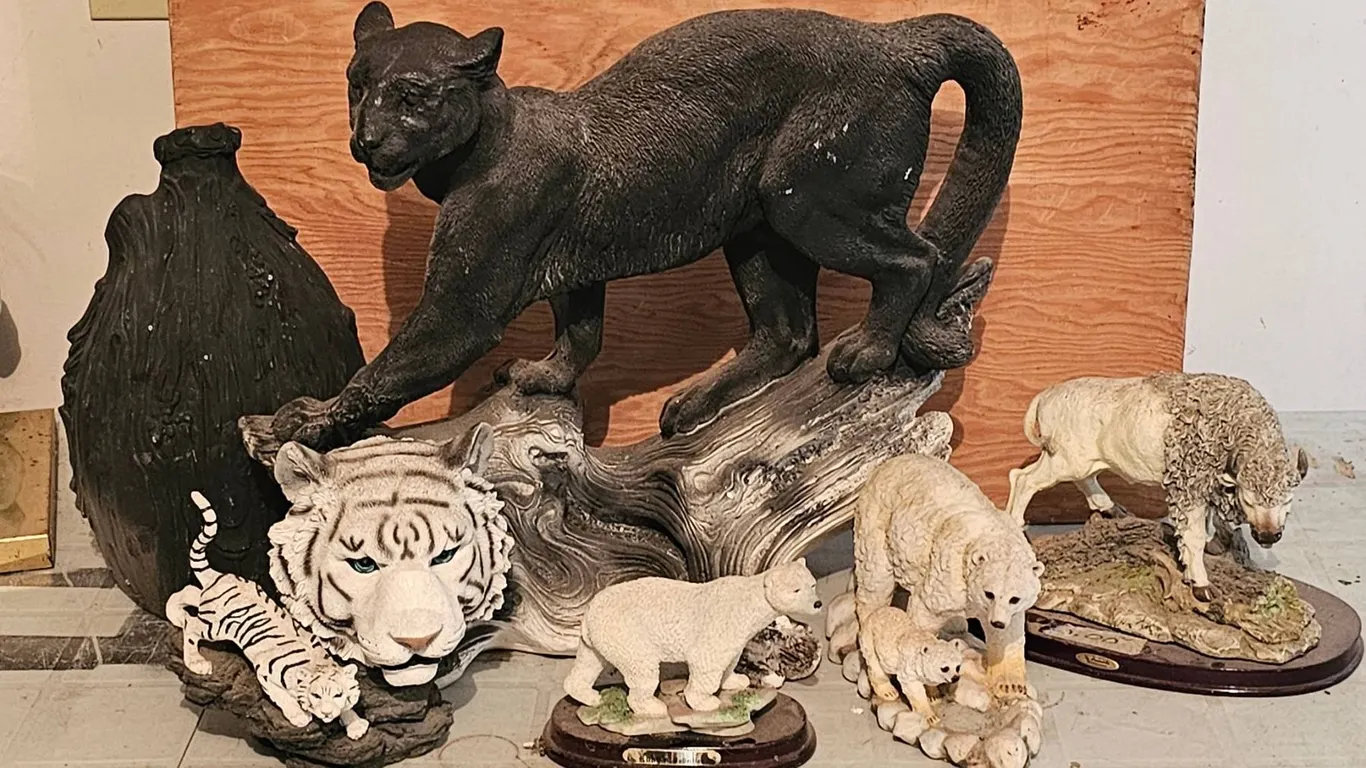 Wildlife Animal Statues and Figurines Group