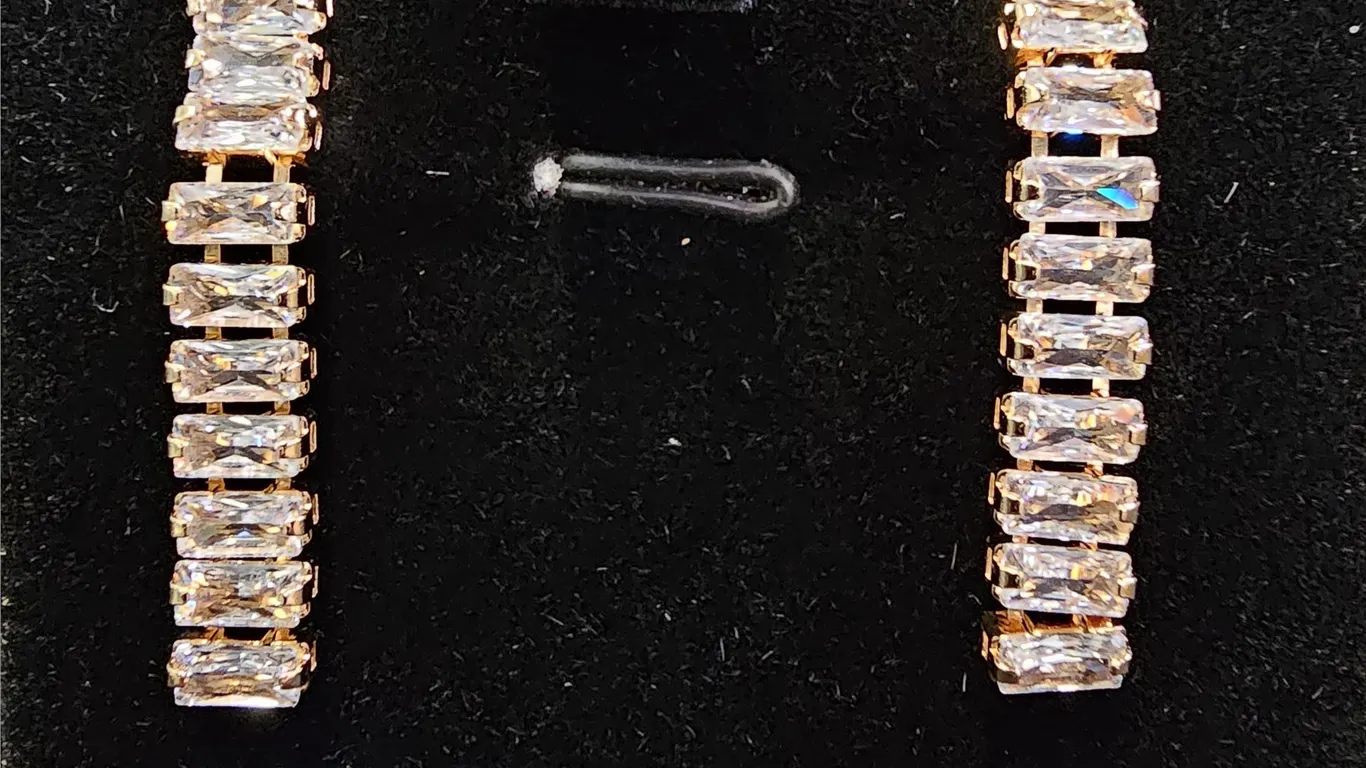 *NEW* 18K GOLD PLATED 5MM SIMULATED DIAMOND (CZ) TASSEL EARRINGS: 1.25" LONG