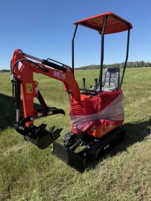 NEW Mini Excavator ME15 on Tracks