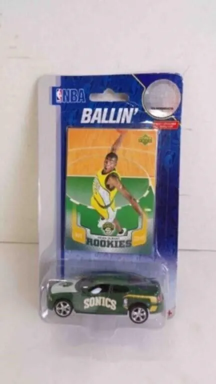 2007 Upper Deck Ballin Kevin Durant Card & Car Set
