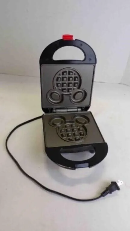 Disney Mickey Mouse Silhouette Mini Waffle Maker