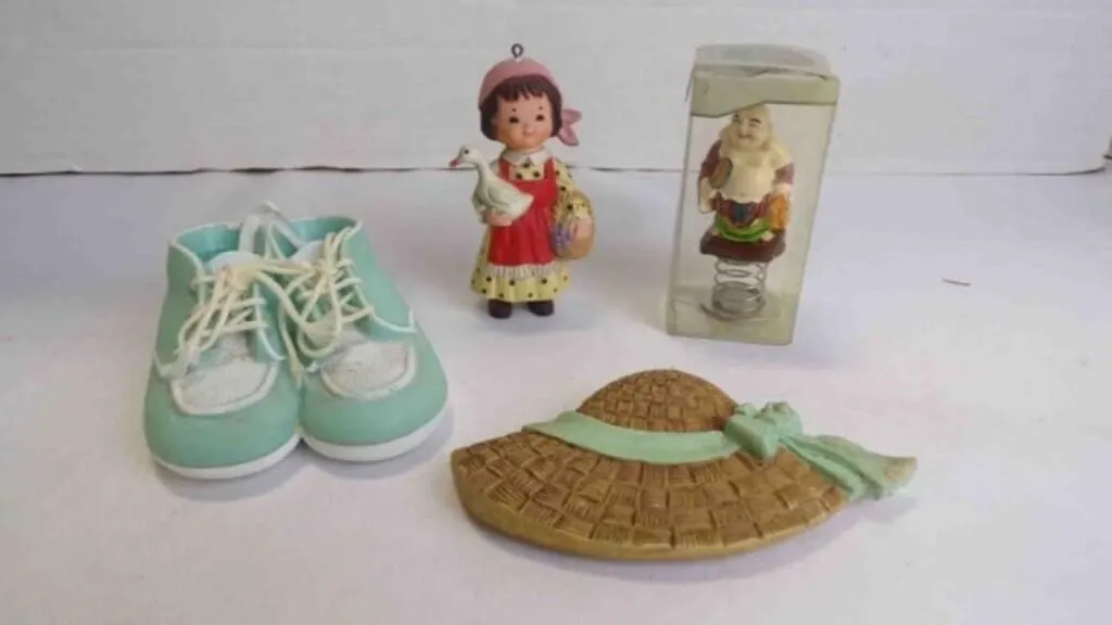 4 Vintage Novelty Nick-Knacks - Made in China
