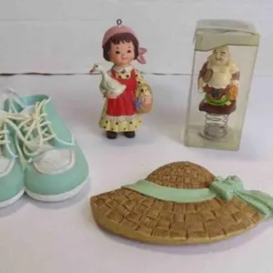 4 Vintage Novelty Nick-Knacks - Made in China