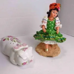 Vintage Pampered Piglet Avon Potpourri Pomander &