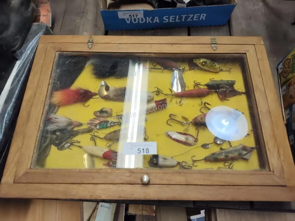 Vintage lures with display box