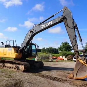 2018 John Deere 250GLC Excavator 1FF250GXJJF610880
