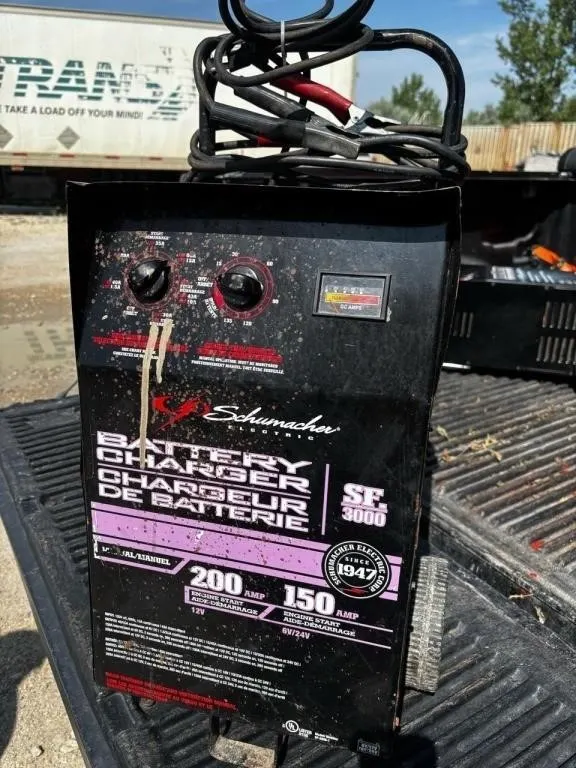 Schumacher Rolling Battery Charger 200 Amp