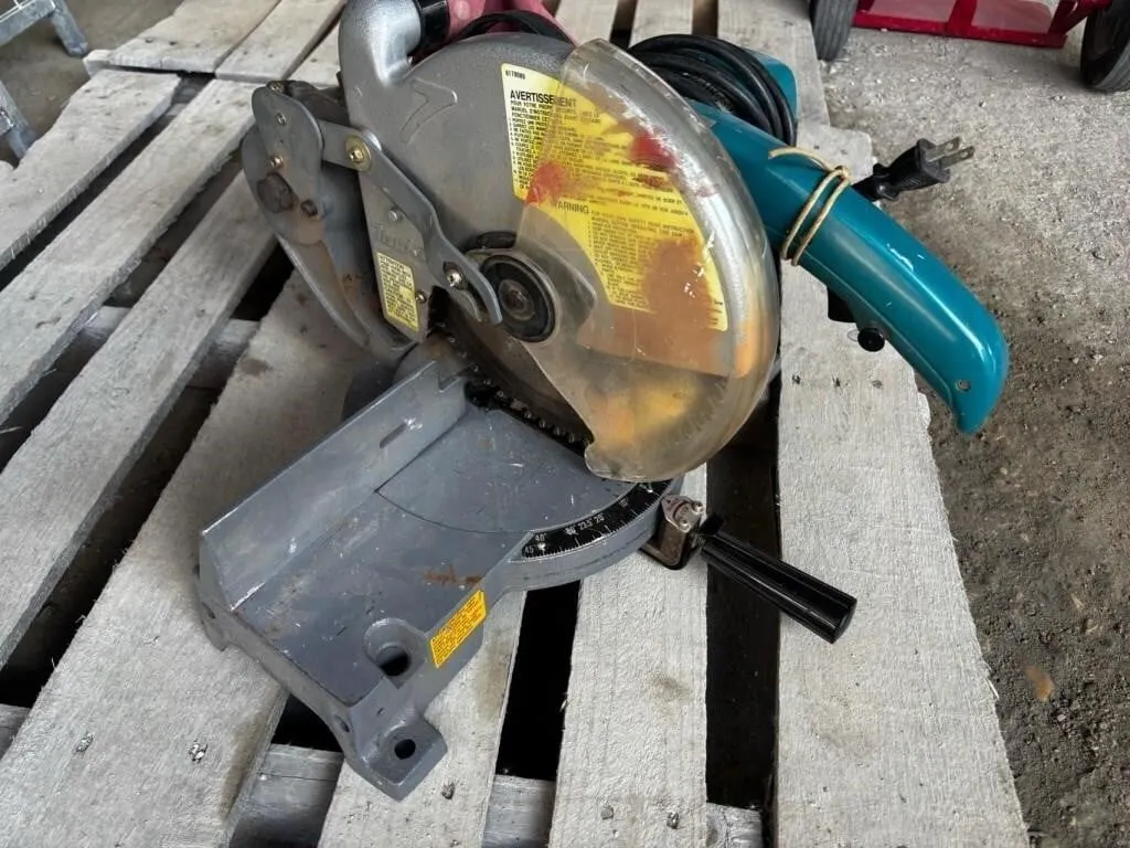 Makita Chop Saw works well
