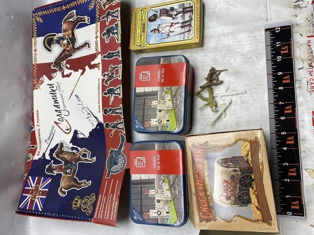 Toy Soldiers & Castle/Wagon Tins Lot