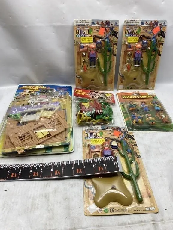 Western toy lot: Cowboy Play Sets, figures,