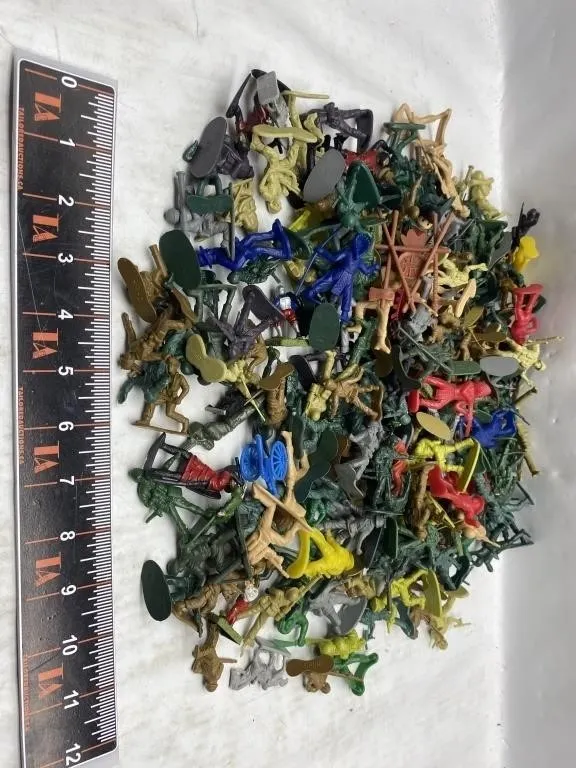 Bulk Lot Plastic Toy Soldiers & Figures Assortment