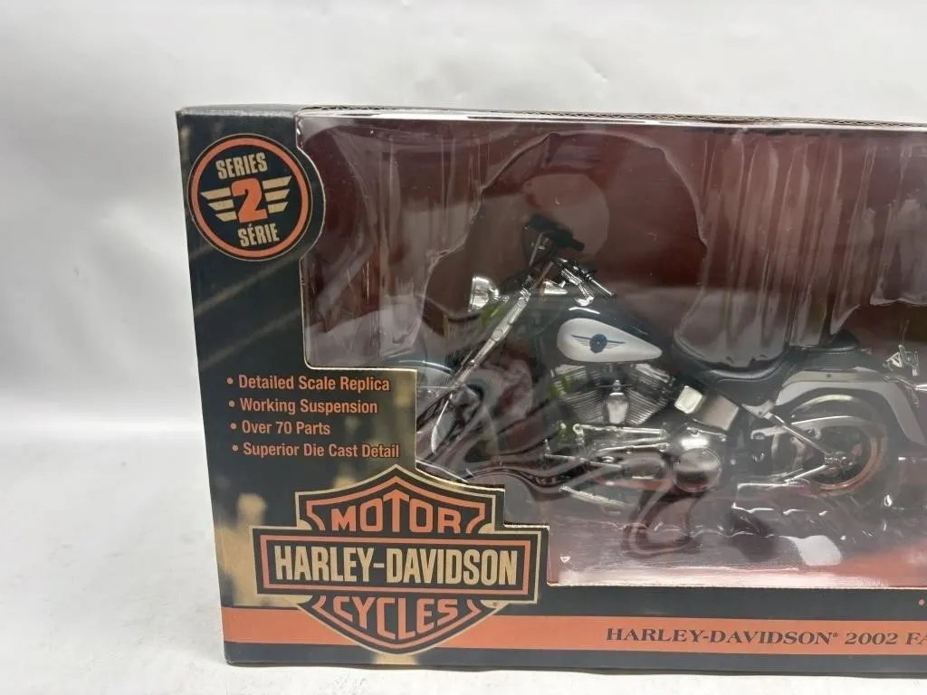Harley-Davidson 2002 Fat Boy 1:10 Die-Cast Model