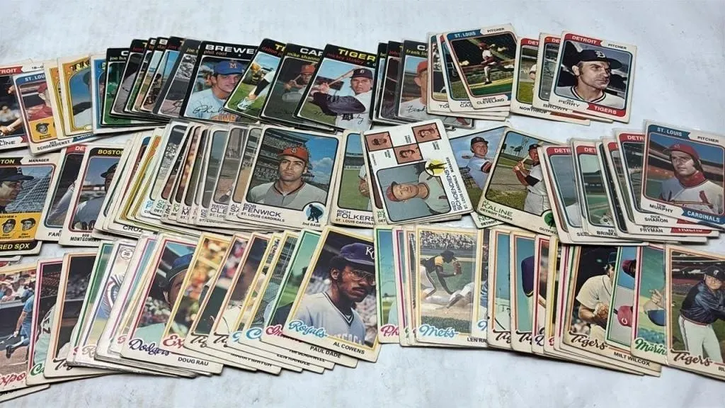 Vintage 1970s O-Pee-Chee MLB Baseball card lot
