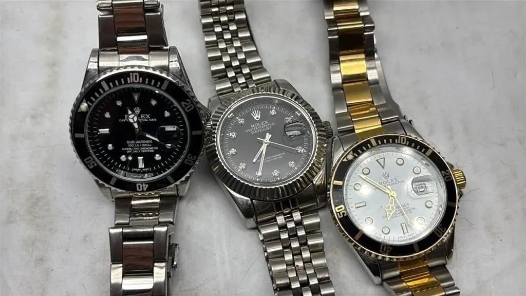 Estate wristwatch Watch lot gold tone silver tone
