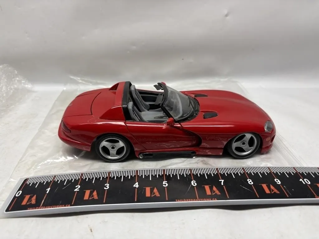 Diecast Dodge Viper RT/10 Convertible Model Car