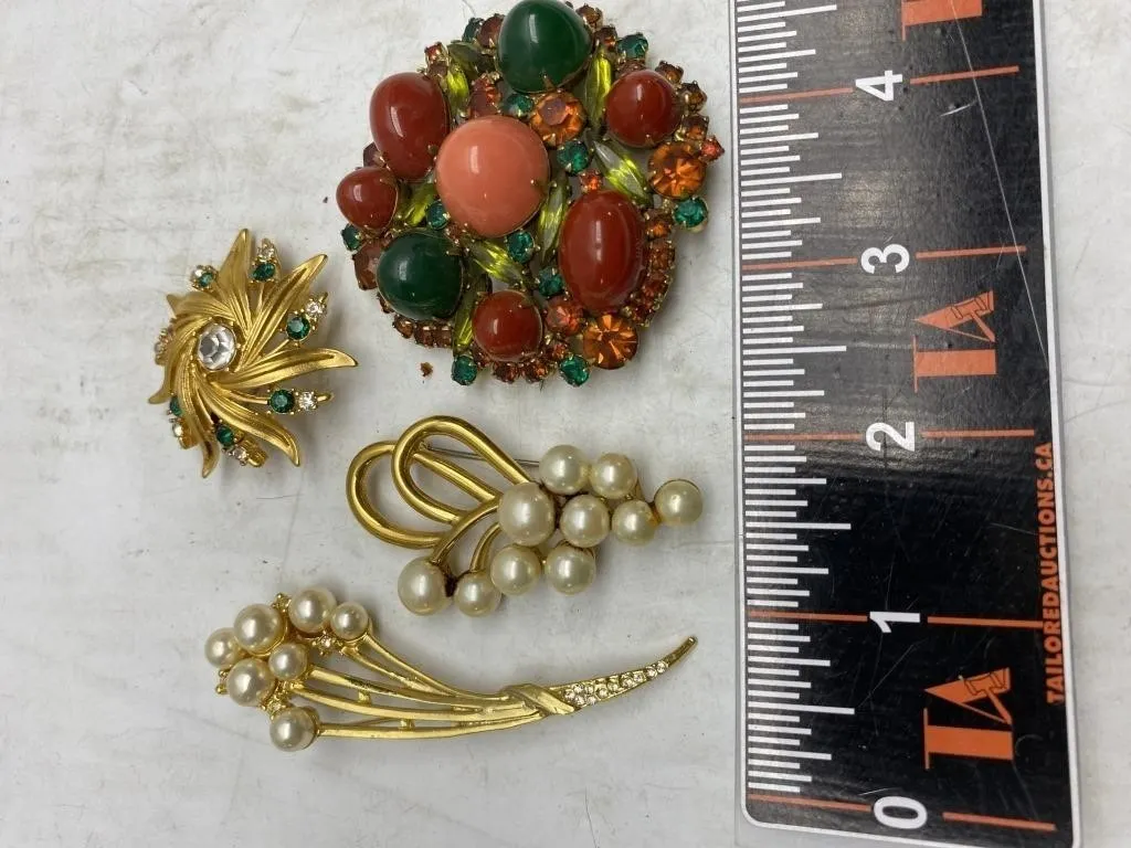 Vintage rhinestone & faux pearl brooches, set of 4