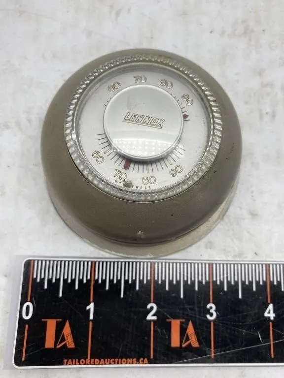 Lennox/Honeywell Round Thermostat