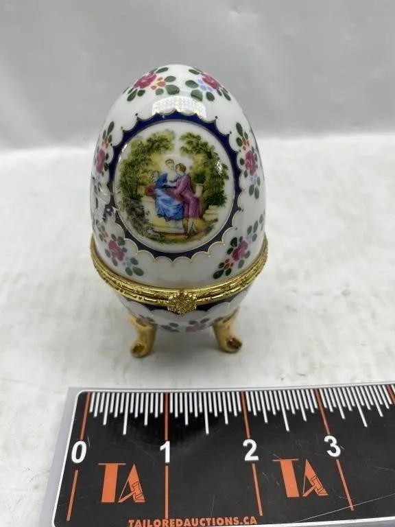 Porcelain Egg Trinket Box w/ Romantic Scene,