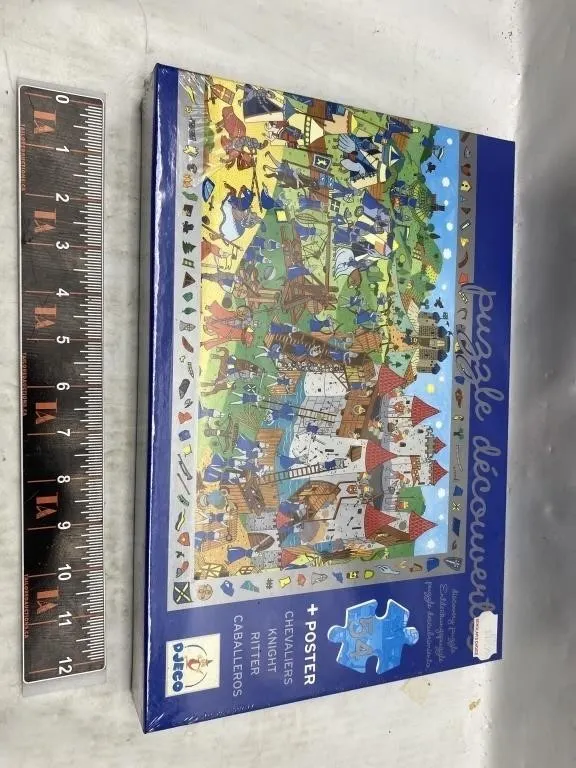 Djeco Puzzle Découvertes Knights 54-Piece Puzzle