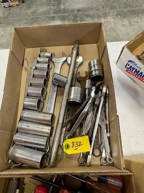 Sockets & Wrenches