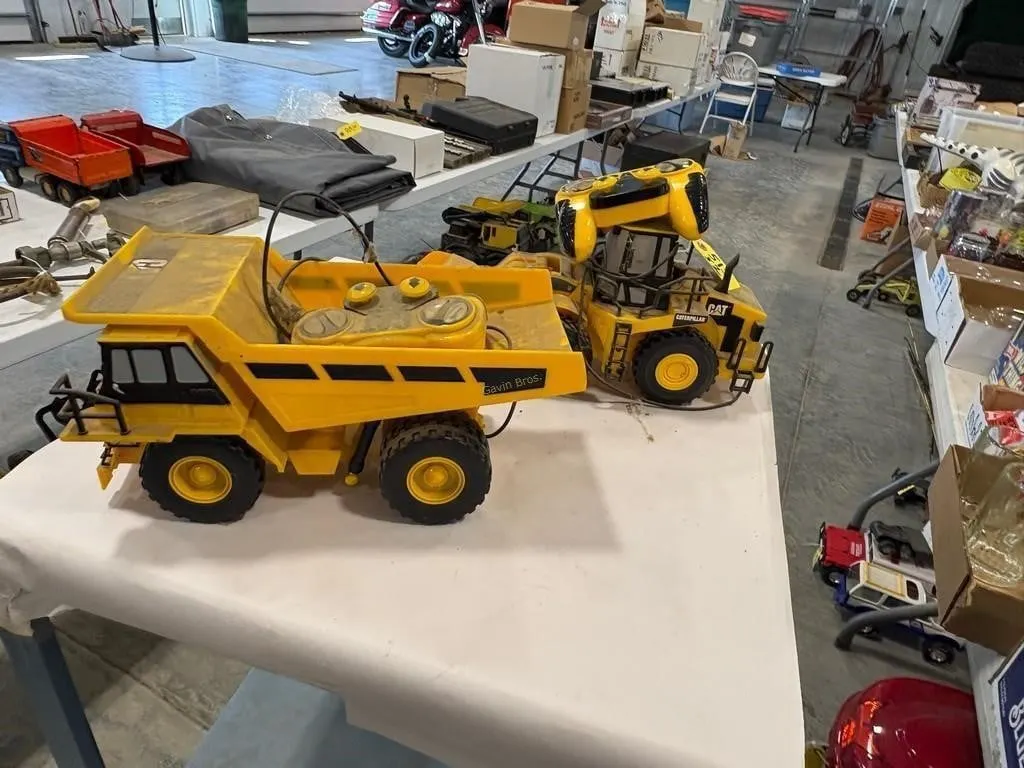 RC CAT Dump Truck & Loader
