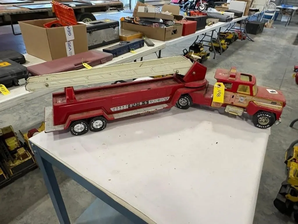 Nylint Engine 885 Fire Truck