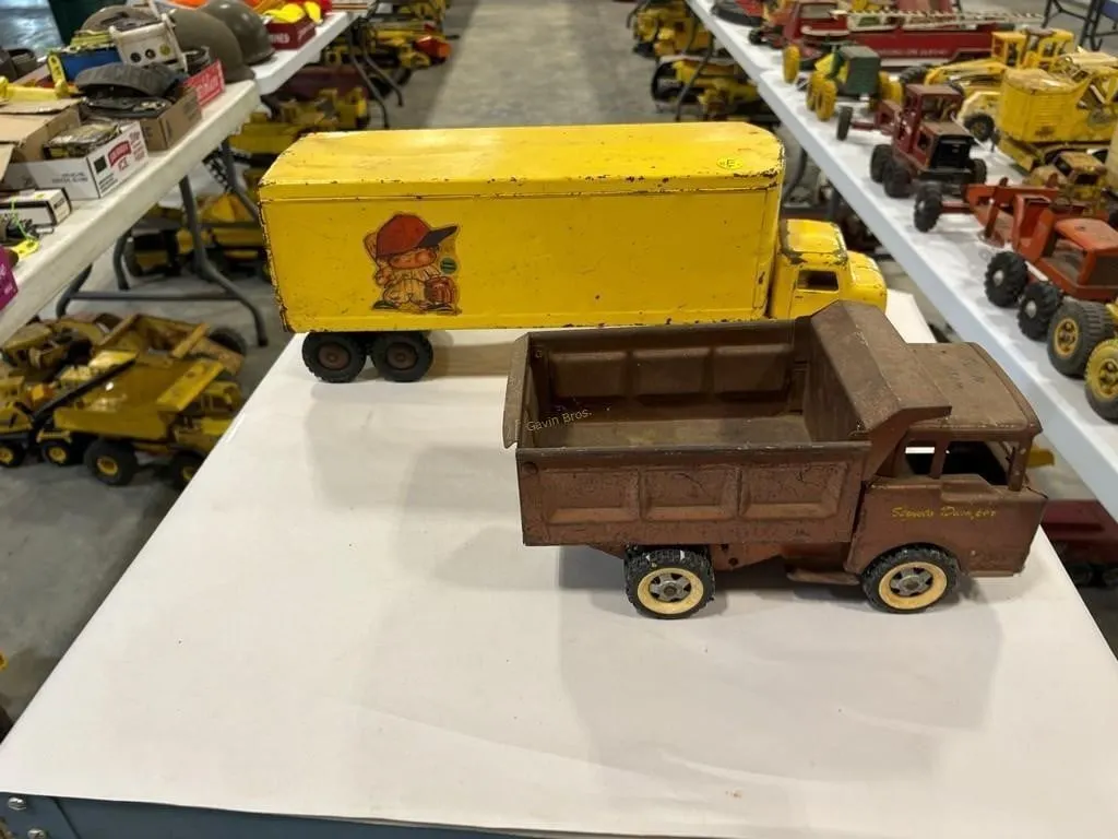 Strueto Dumper Truck & other