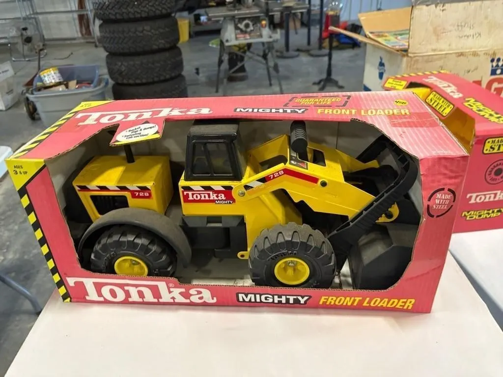 NIB Tonka Mighty Front Loader