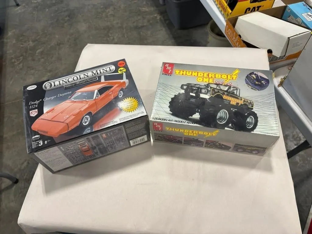 AMT & Testers Model Kits