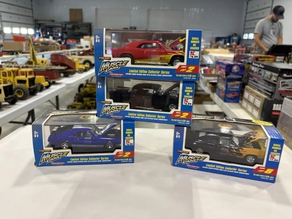 Tootsie Toy Muscle Cars 1:32 Scale