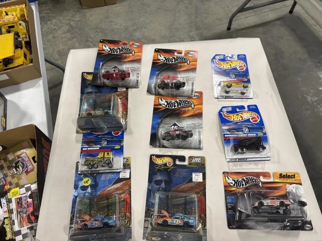 Hot Wheels Nascar & other 1:64 Scale