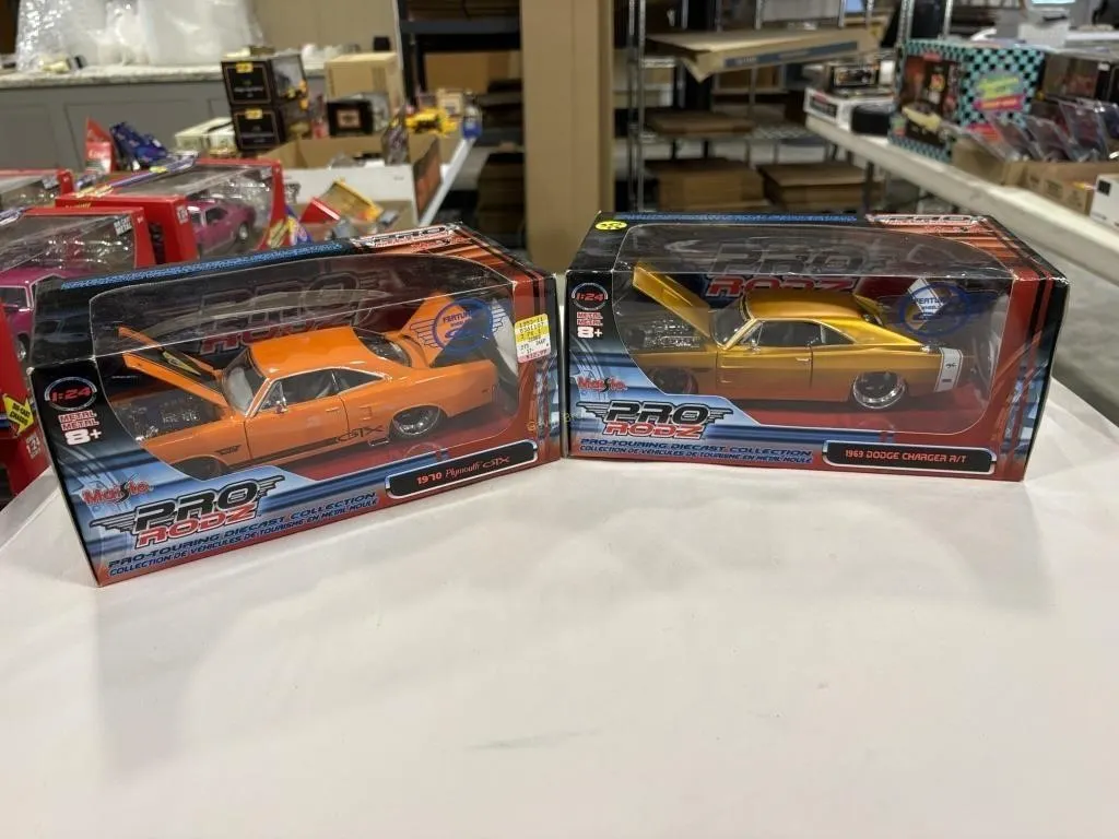 (2) Maisto Pro Rodz Plymouth & Charger Die-Cast