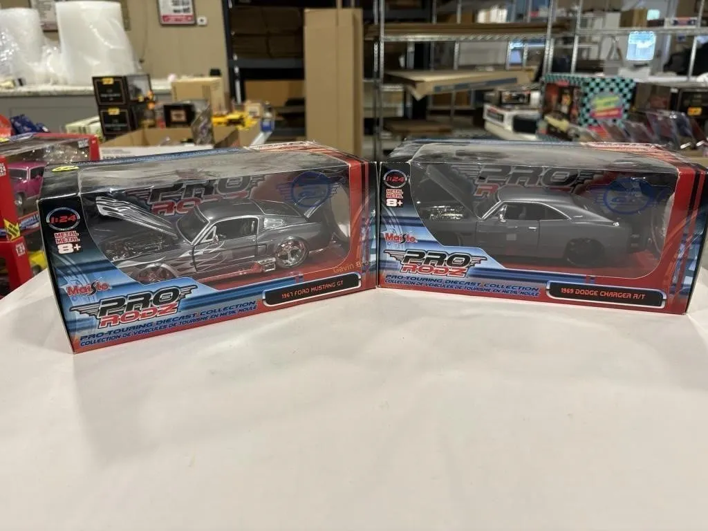 (2) Maisto Pro Rodz Mustang/Charger Die-Cast