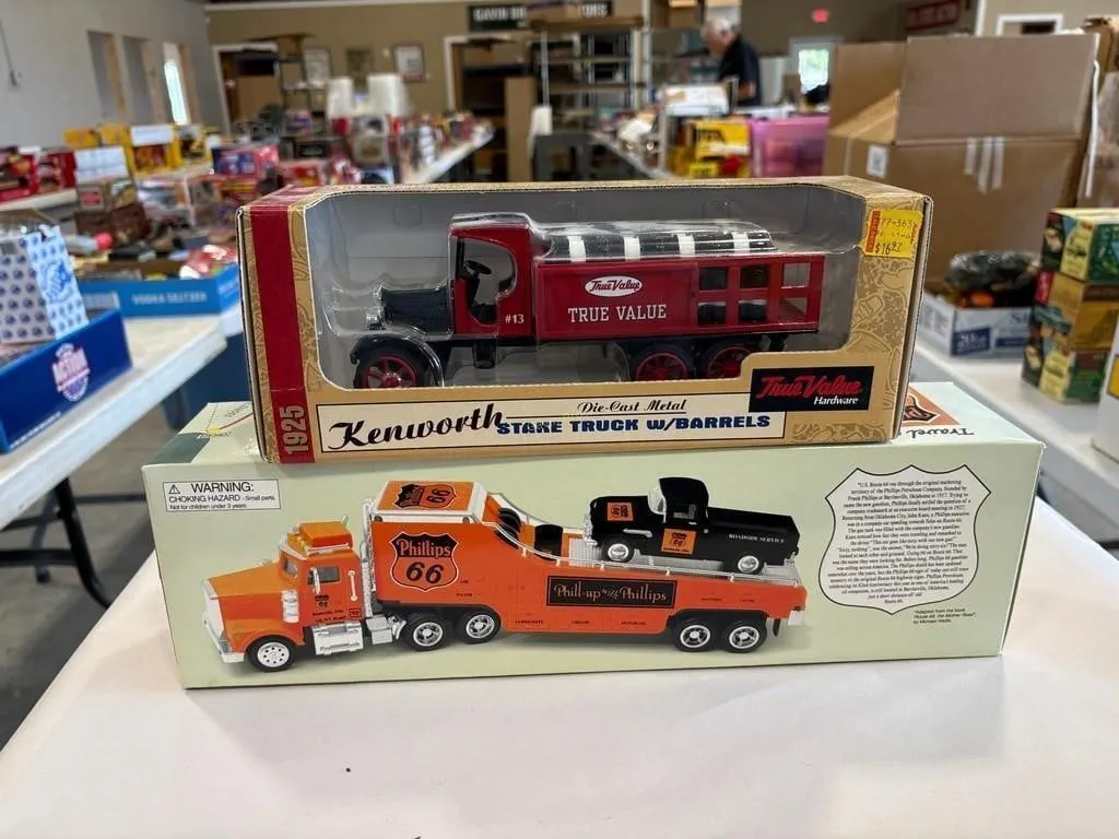Phillips 66 Semi, True Value Truck