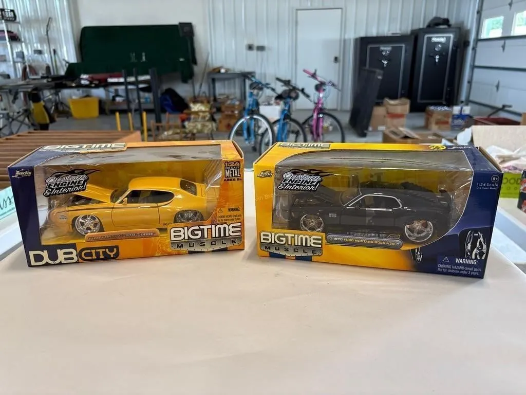 (2) Bigtime Muscle Pontiac & Ford Mustang Cars