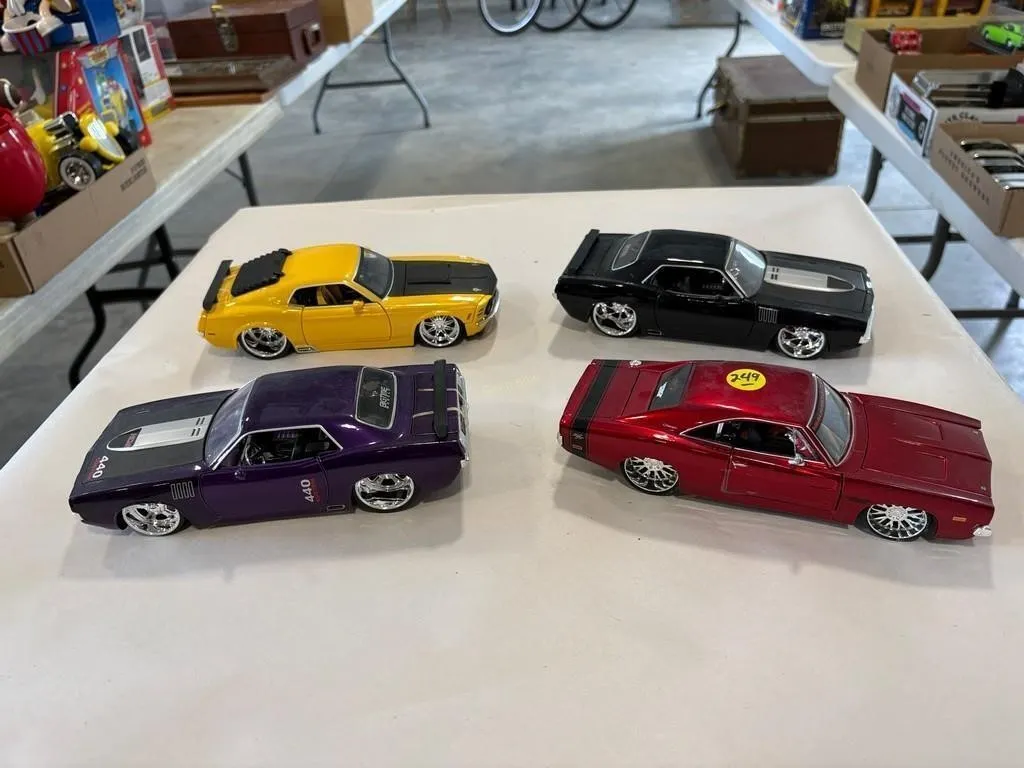 (4) Diecast Cars