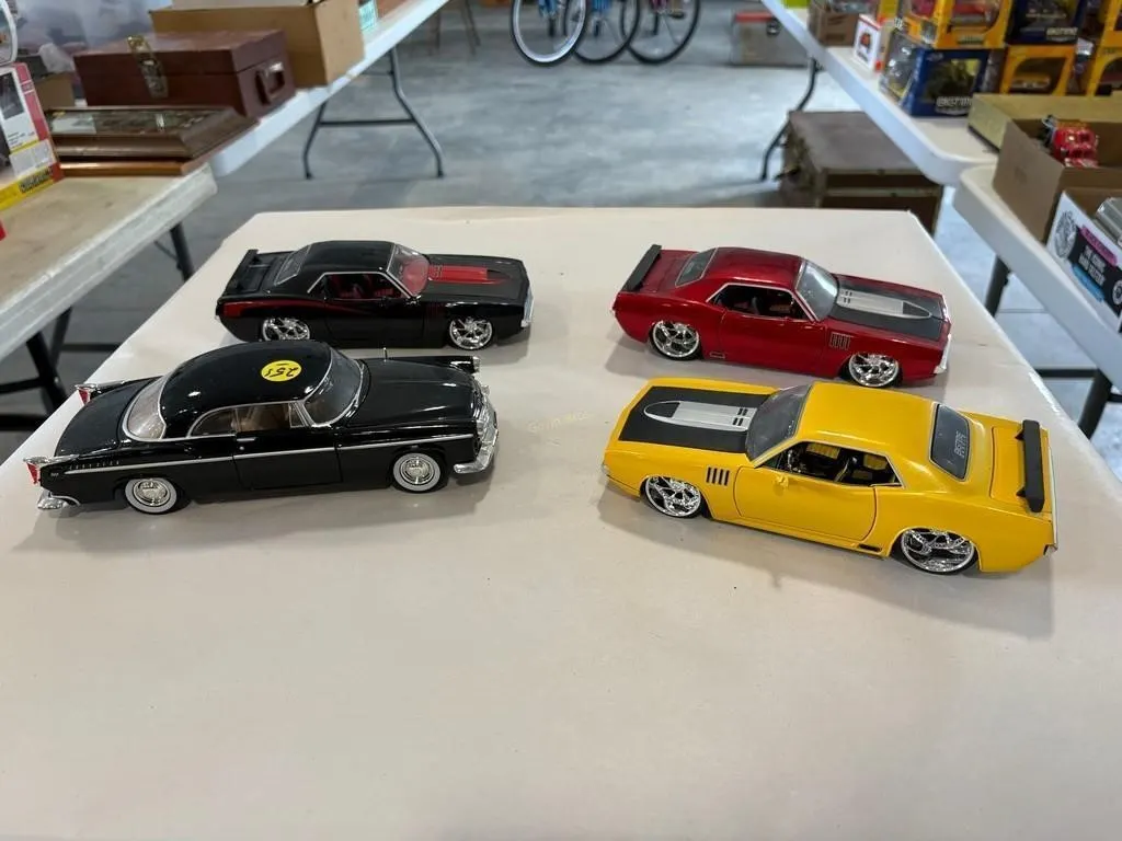 (4) Diecast Cars