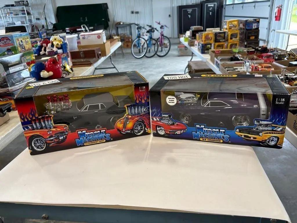 (2) Muscle Machines Plymouth & Charger Cars