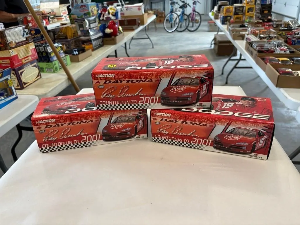(3) Action NASCA Diecast Cars