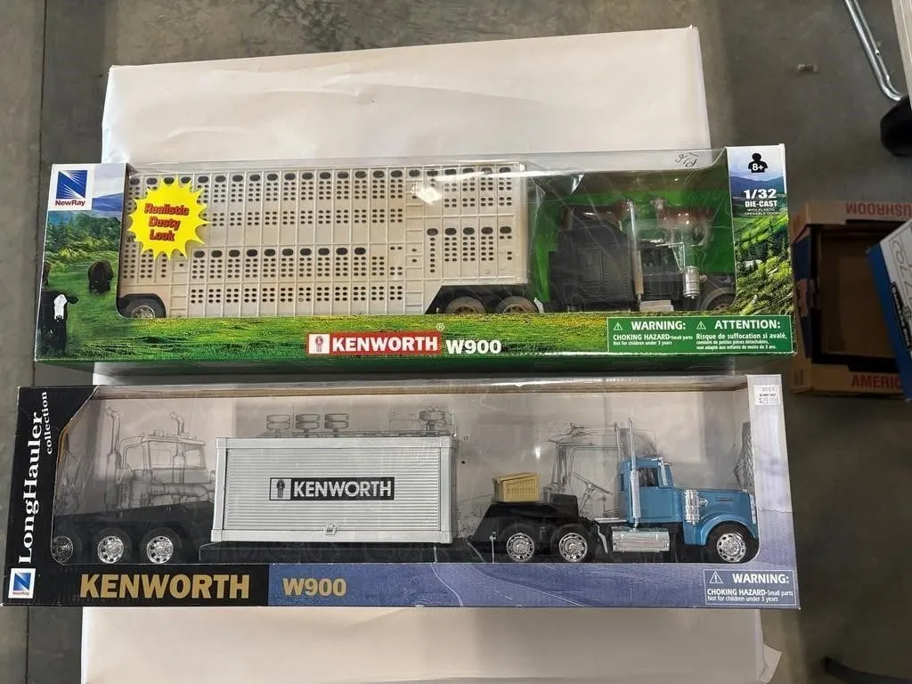 (2) NewRay Kenworth W900 Semi's