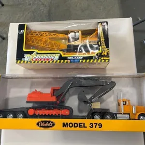 NewRay Peterbilt Construction Semi & Other