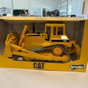 Bruder Cat Bulldozer